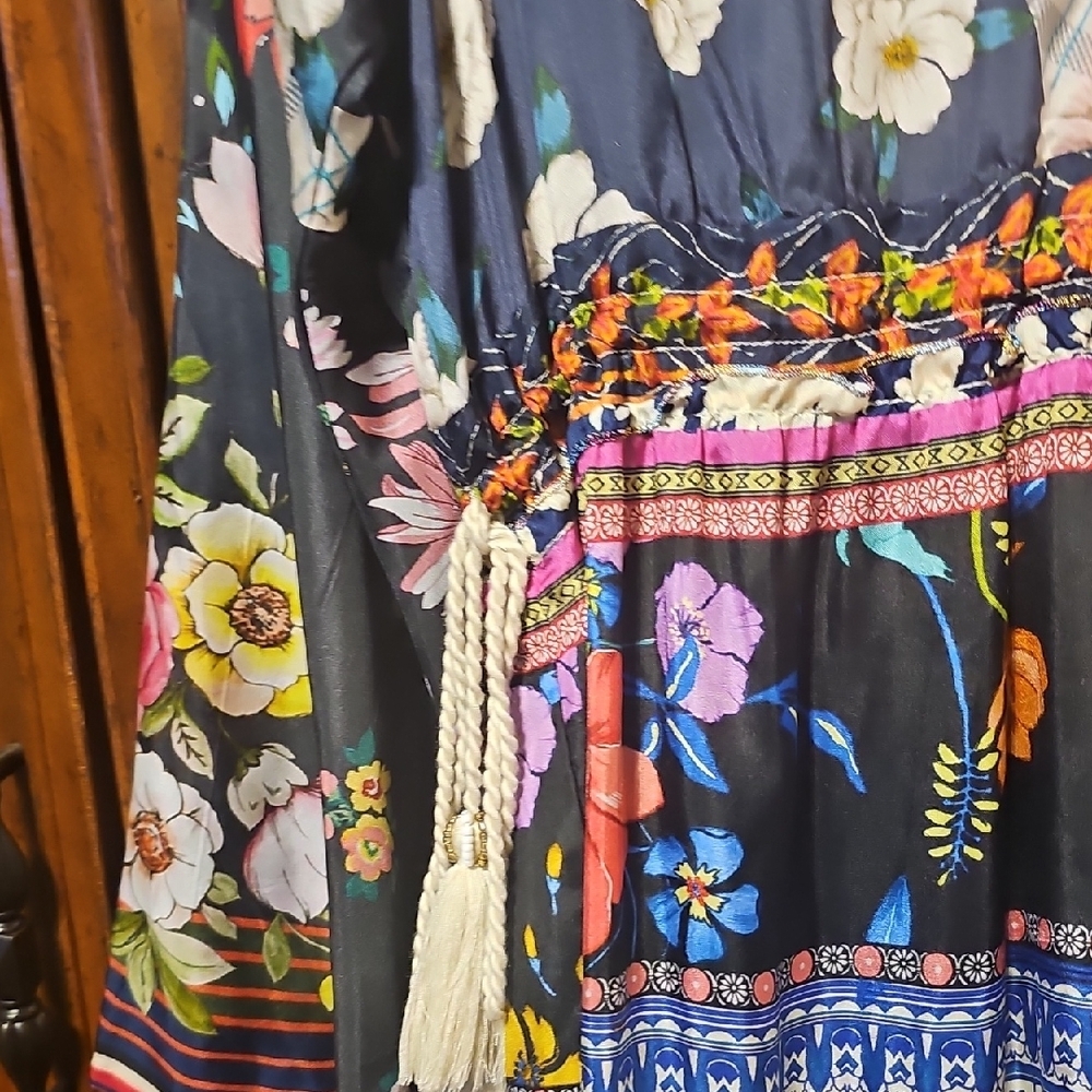 Johnny Was Dunas Silk Multicolor Floral Long Sleeve Maxi Dress - MD! - Picture 4 of 9